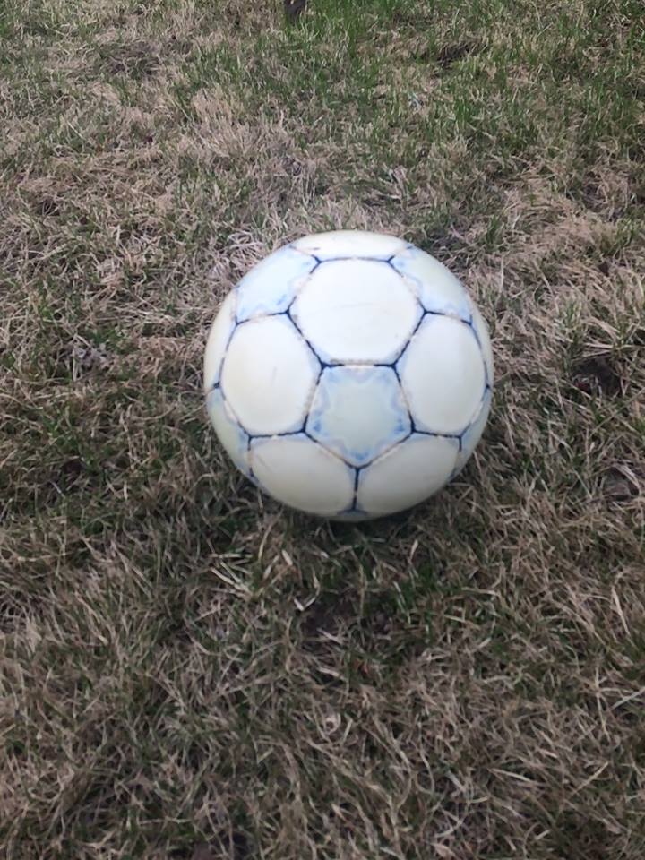 ballon soccer gazon