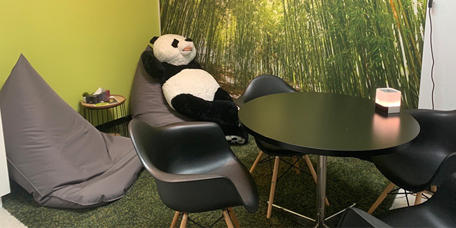 La salle « petit panda » pour les rencontres avec les jeunes. Photo par Lauriane Boudreau.