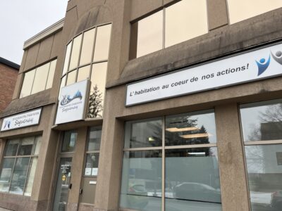 L’Office Municipal d’Habitation de Saguenay offre de l’aide pour la recherche de logements sociaux. (Photo : Leah Martin)