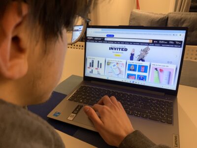 Amazon a décidé d’arrêter ses activités sur le sol québécois mais le site marchand reste disponible pour les habitants de la province. Photo : Louis THUET