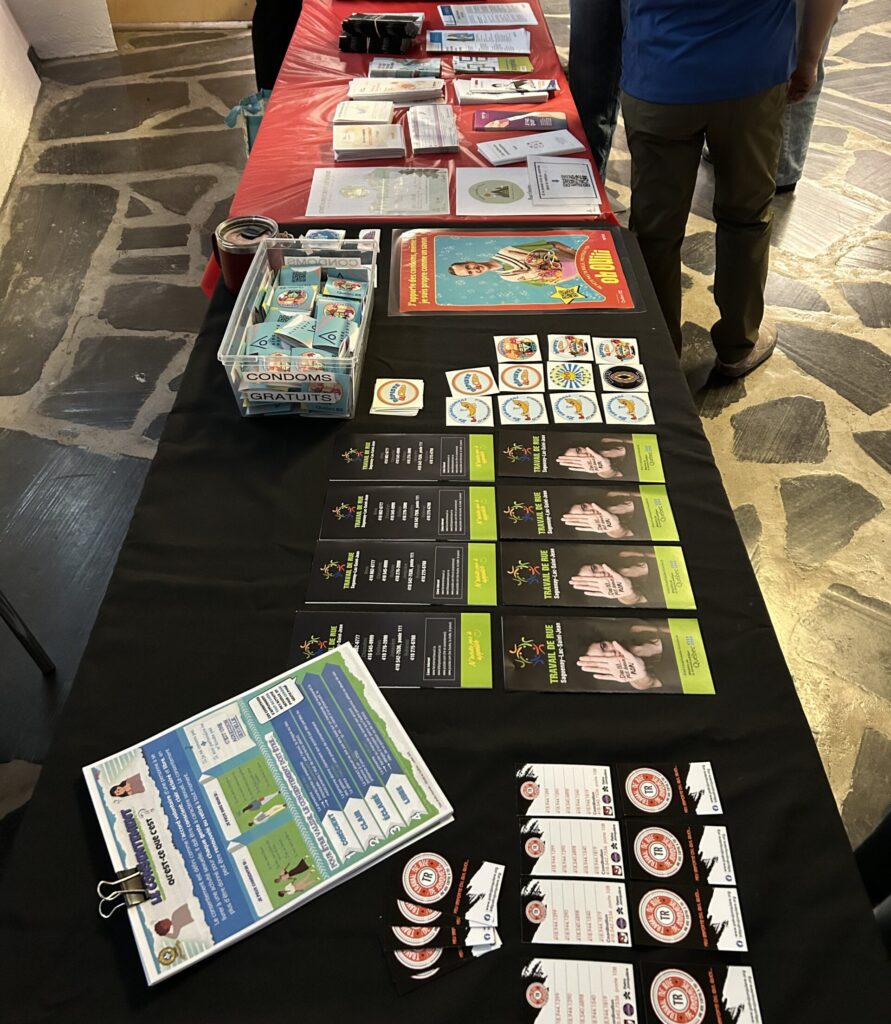 Cet événement était aussi une occasion de faire de la prévention en lien avec la violence sexuelle pour les organismes communautaires et les travailleurs de rue. (Photo : Félix-Antoine Turgeon)Cet événement était aussi une occasion de faire de la prévention en lien avec la violence sexuelle pour les organismes communautaires et les travailleurs de rue. (Photo : Félix-Antoine Turgeon)