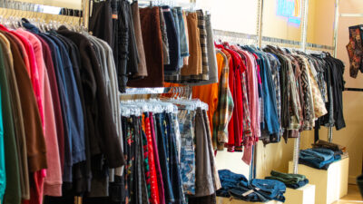 vêtements usagés en rayon